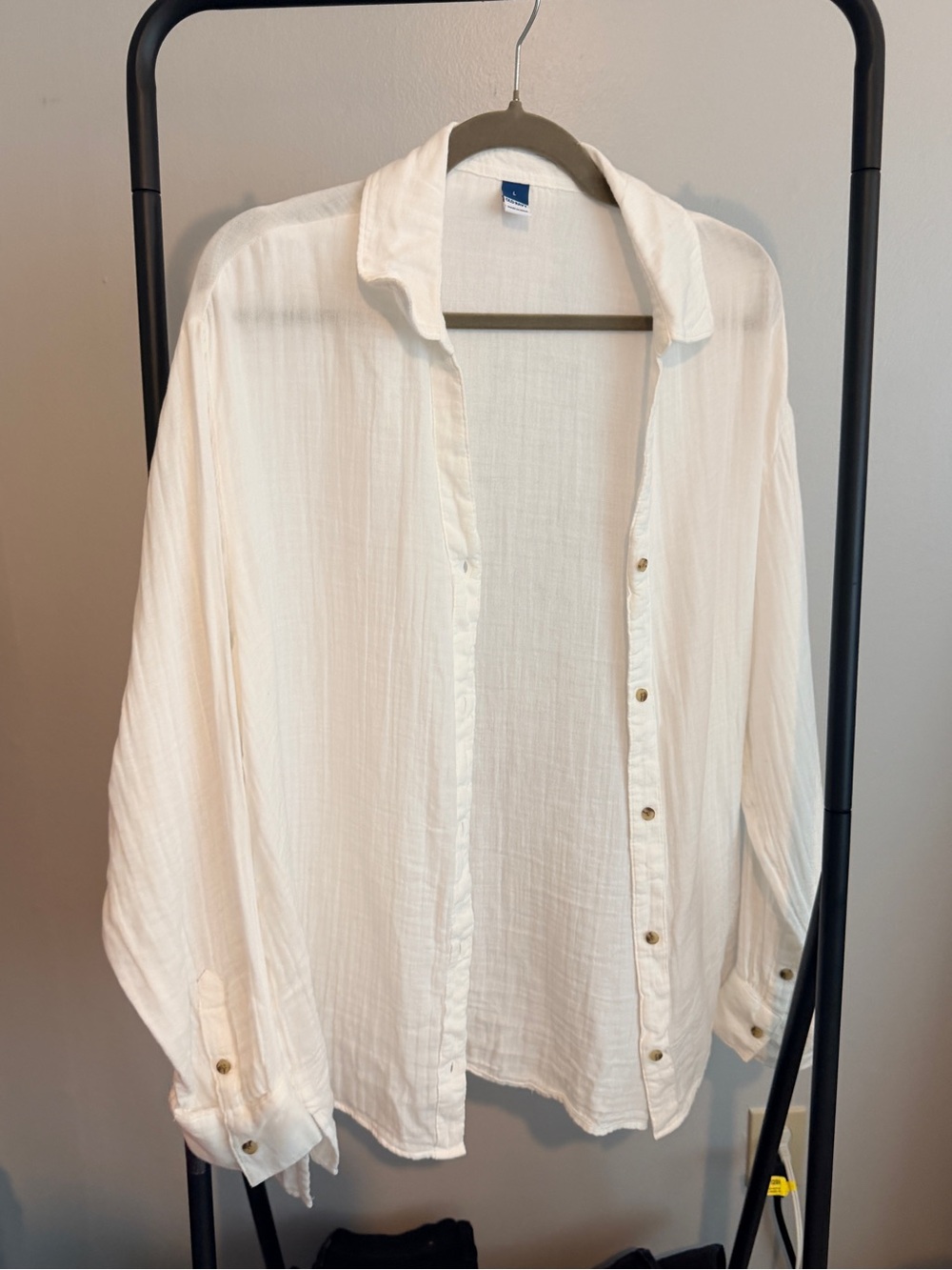 Old Navy White Women's Button-Down Shirt